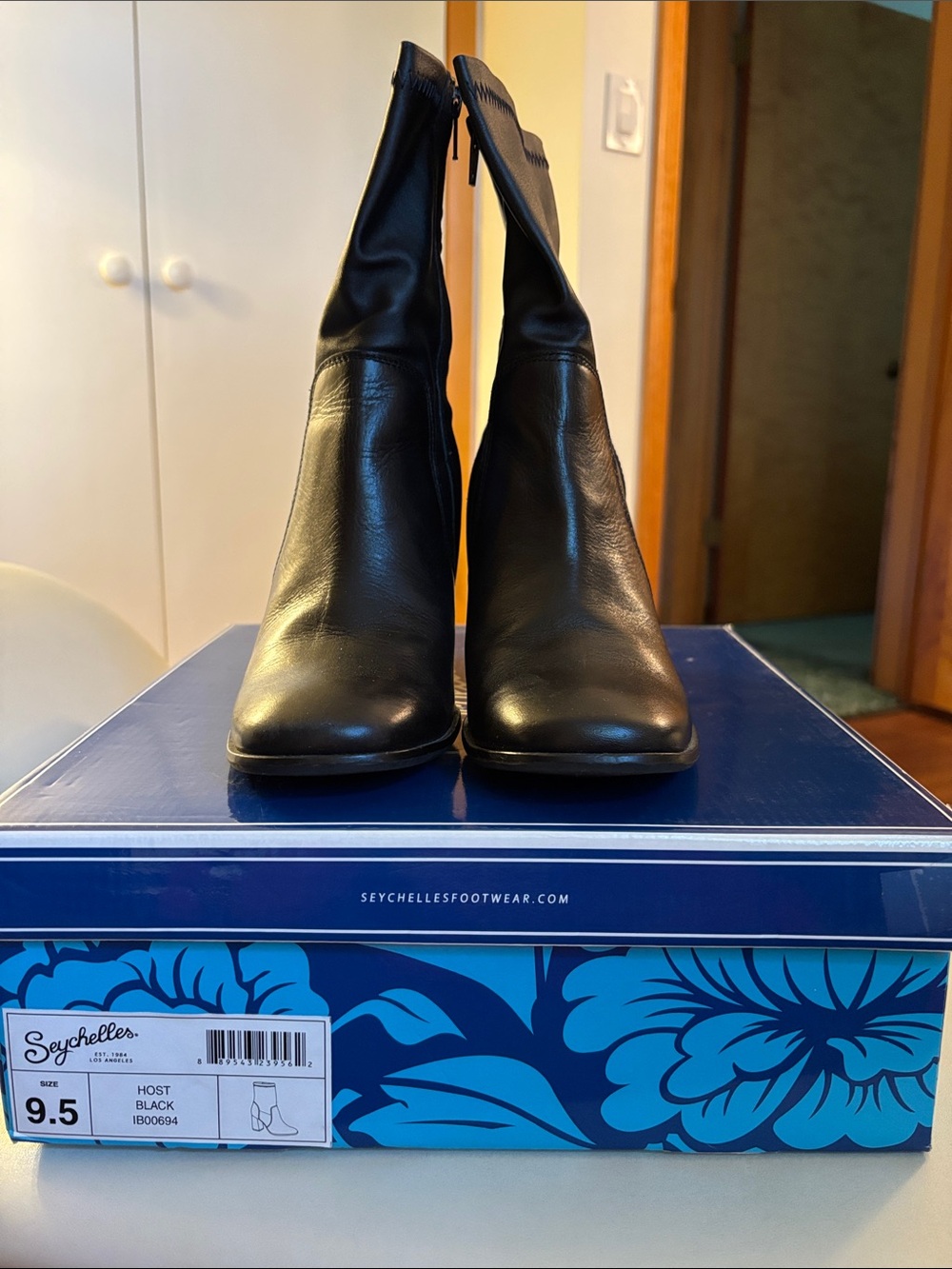 Seychelles Host Black Leather Ankle Booties